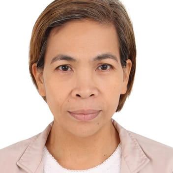 Loida, Filipino nanny, in Dubai