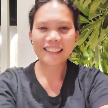 Maricel, Filipino maid, in Dubai