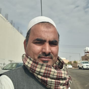 Mohsin , Pakistani driver, in Saudi Arabia