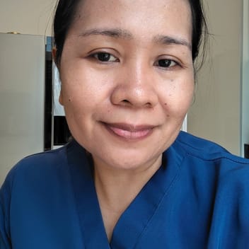 Julie, Filipino nanny, in Dubai