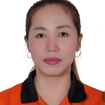 Gladdys, Filipino maid, in Abu Dhabi