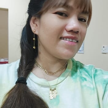 Siti, Indonesian nanny, in Qatar