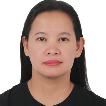 Leni, Filipino nanny, in Dubai