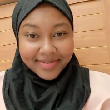 Trizah, Kenyan nanny, in Riyadh