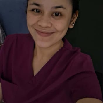 Gelianne , Filipino maid, in Saudi Arabia