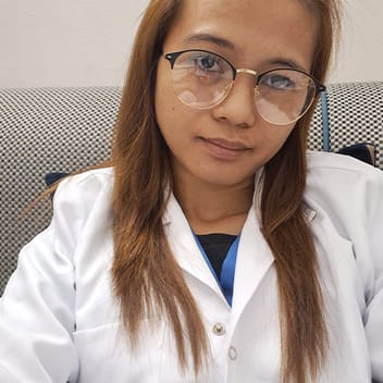 Aluna, Filipino nanny, in Riyadh