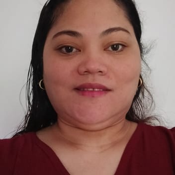 Dolly, Filipino elder-care worker, in Riyadh