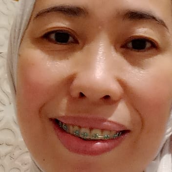 Ruaina , Filipino maid, in Saudi Arabia