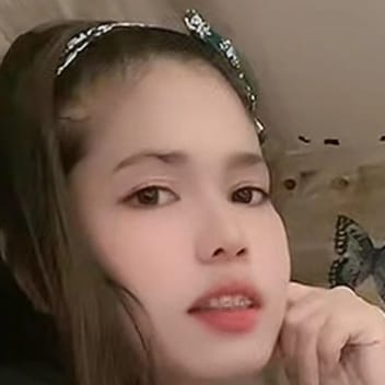 Marivic, Filipino nanny, in Dubai