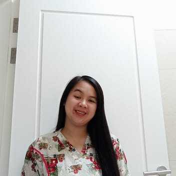 Cherry lou , Filipino maid, in Dubai