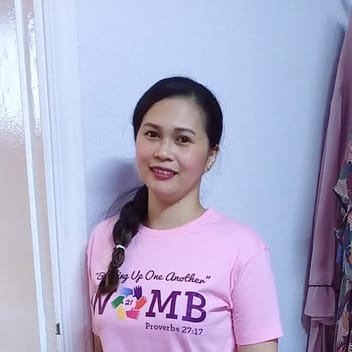Juvelyn, Filipino elder-care worker, in Jeddah