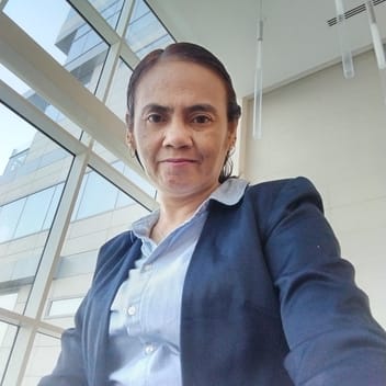 Sally , Filipino nanny, in Abu Dhabi