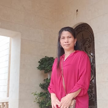 Gina , Filipino nanny, in Dubai