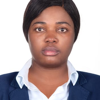 Polite, Zimbabwean nanny, in Dubai