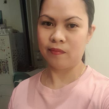 Mischelle, Filipino nanny, in Dubai