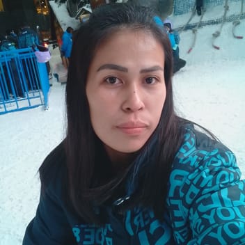 Annaliza , Filipino maid, in Dubai