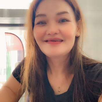 Rose , Filipino maid, in Dubai