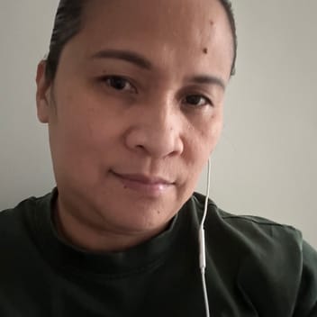 Ronnet, Filipino nanny, in Abu Dhabi