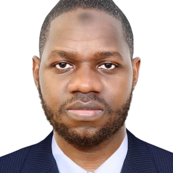 FAHADI , Ugandan driver, in Dubai