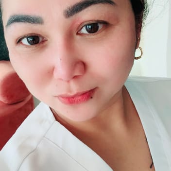 Gladys arca, Filipino nanny, in Dubai