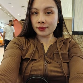 Donalyn, Filipino nanny, in Dubai