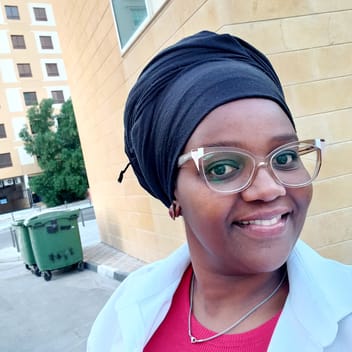 Eunice, Kenyan nanny, in Qatar
