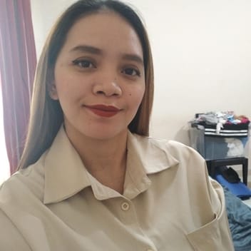 Ana chinky, Filipino nanny, in Sharjah