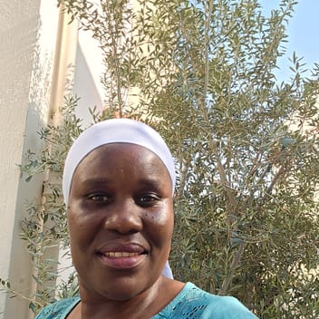 Evas , Zimbabwean nanny, in Dubai
