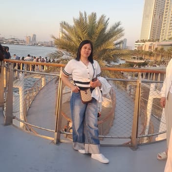 Rizi, Filipino nanny, in Dubai