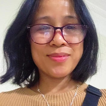 Rosyll, Filipino maid, in Riyadh