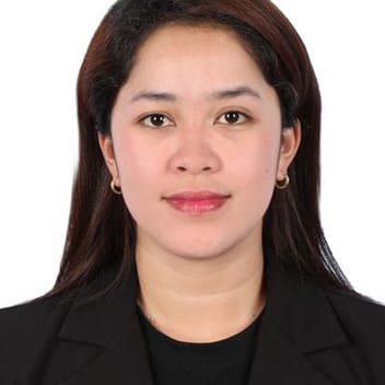 JOY, Filipino nanny, in Abu Dhabi