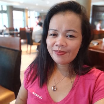 Linlin, Filipino maid, in Dubai