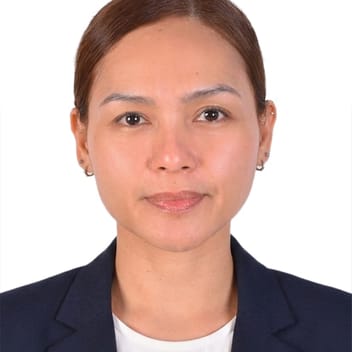 Floramae, Filipino maid, in Dubai