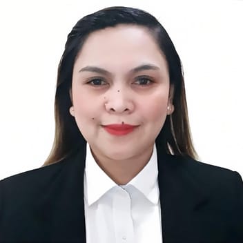 Ritchel , Filipino nanny, in Qatar