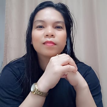 Mary ann , Filipino elder-care worker, in Riyadh
