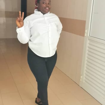 Inyonyi, British nanny, in Dubai