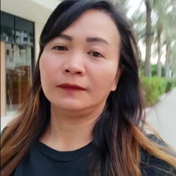 Hammerbell , Filipino maid, in Dubai