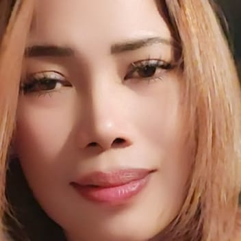 Yolly, Filipino nanny, in Khobar