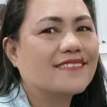 Evelyn, Filipino maid, in Dubai