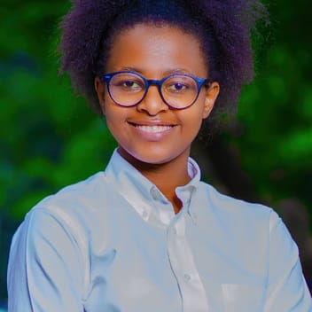 Lilian , Kenyan maid, in Qatar