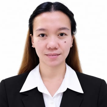 Chynie, Filipino maid, in Dubai