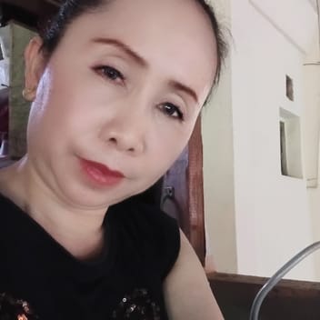 Norhaya, Filipino maid, in Dubai