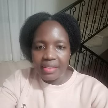 Evelyn, Kenyan nanny, in Khobar