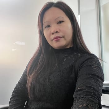Margie, Filipino nanny, in Dubai