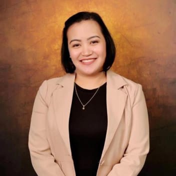 Marisel, Filipino nanny, in Dubai