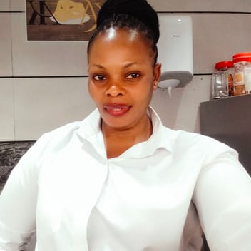 Rose Wangechi , Kenyan nanny, in Qatar