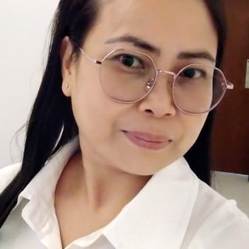 Arsenia, Filipino maid, in Dubai