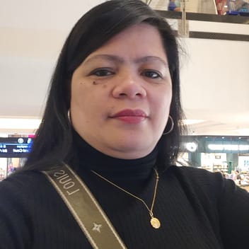 Emy, Filipino maid, in Dubai