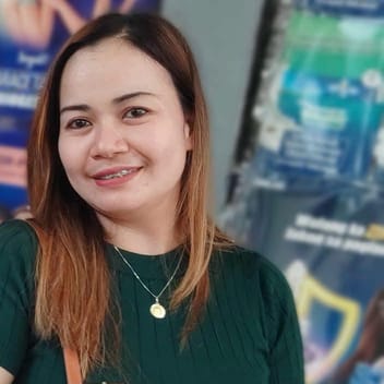 Maribel, Filipino maid, in Abu Dhabi