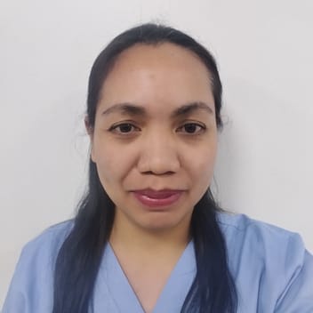 Assinete, Filipino elder-care worker, in Riyadh